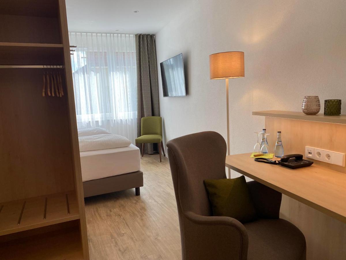 Hotel-Restaurant Und Gaestehaus Loewen Süßen 외부 사진
