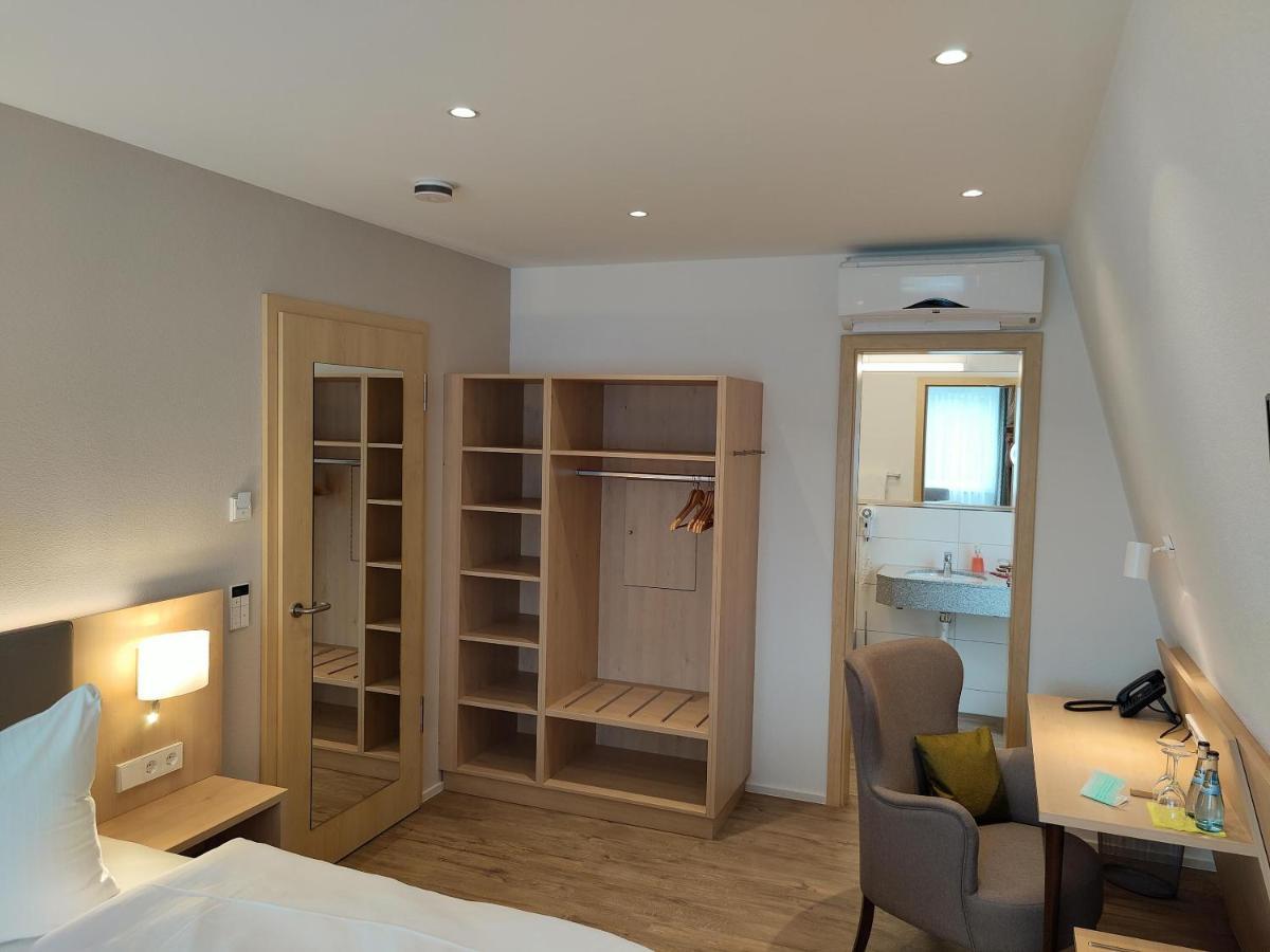 Hotel-Restaurant Und Gaestehaus Loewen Süßen 외부 사진