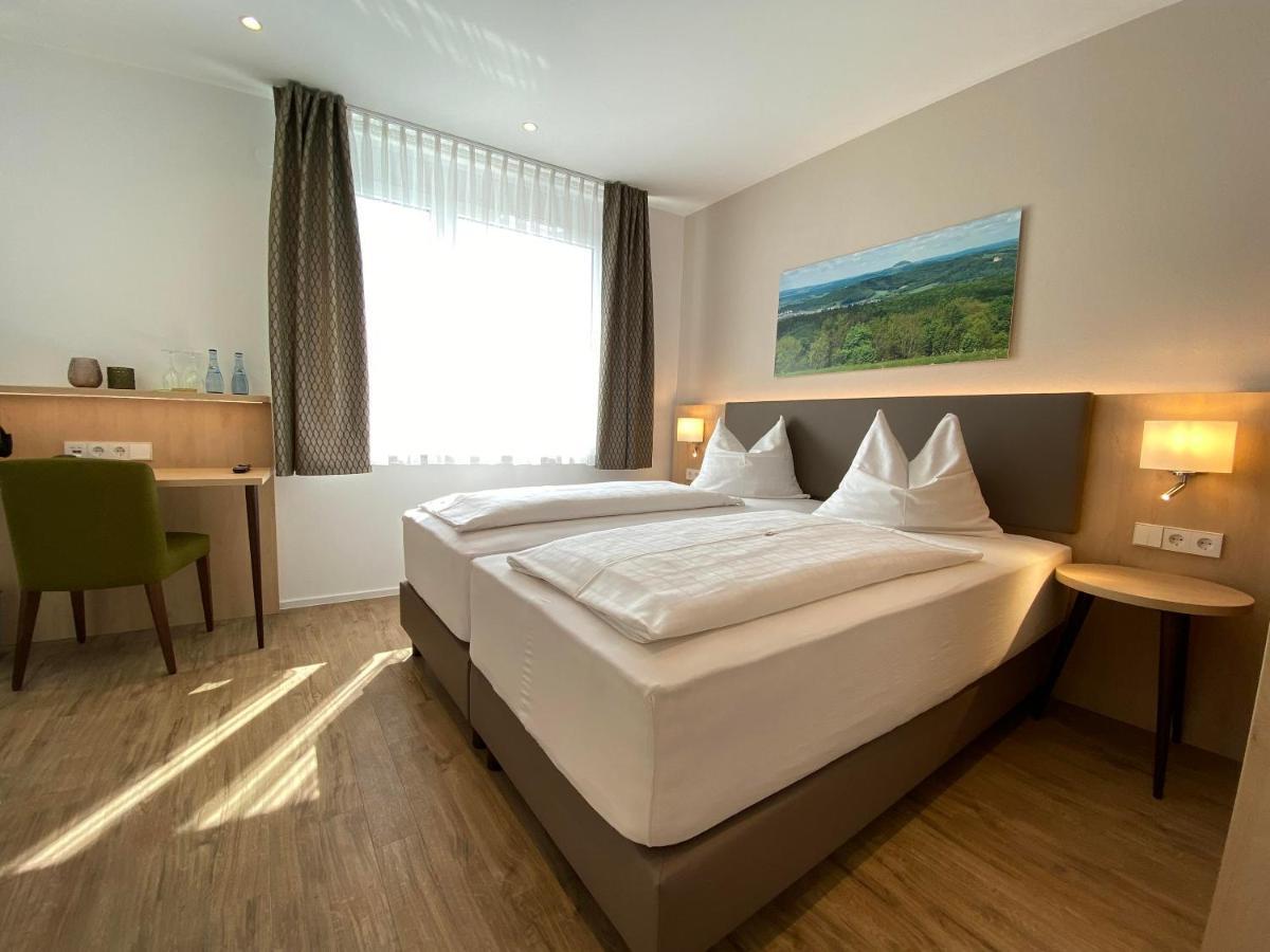 Hotel-Restaurant Und Gaestehaus Loewen Süßen 외부 사진